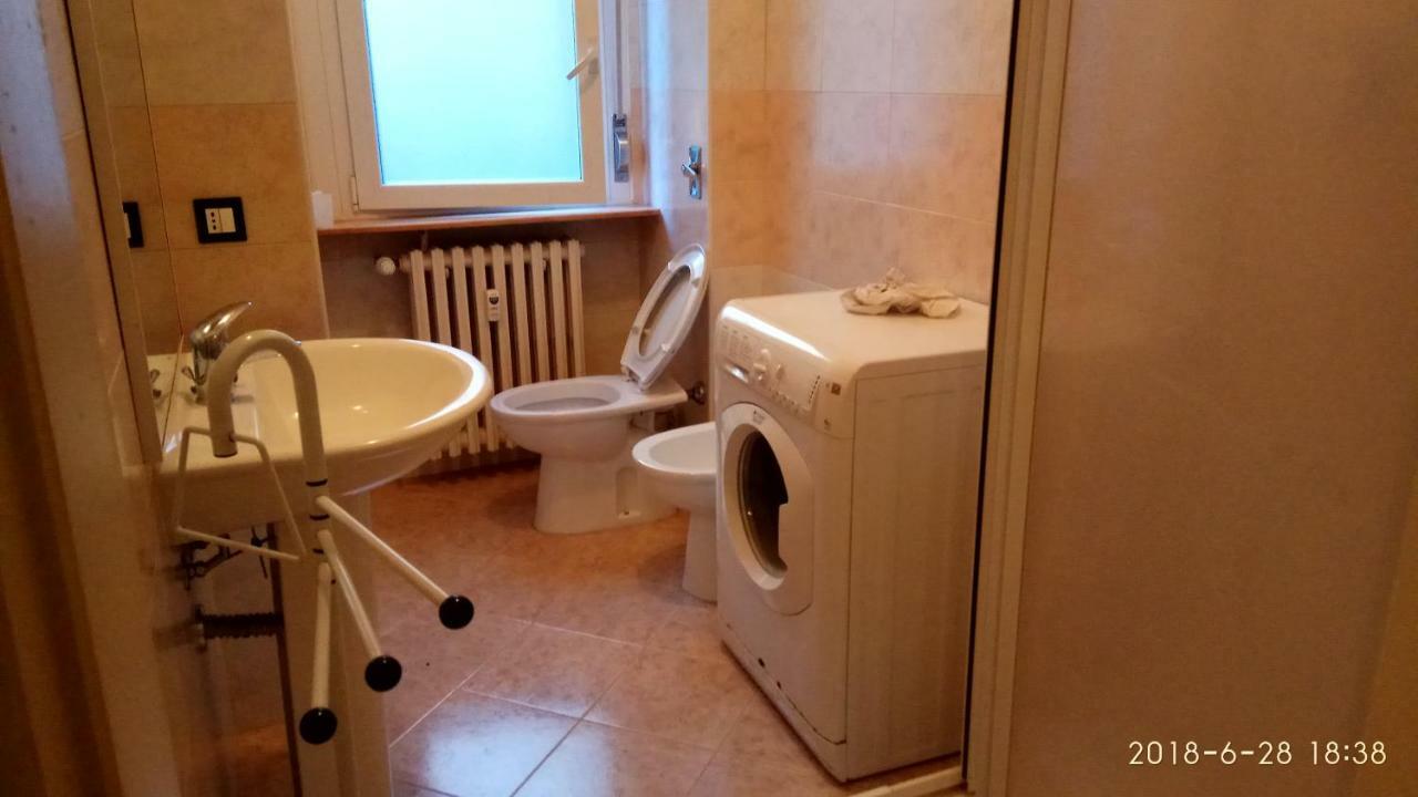 Bixio Apartment Павия Екстериор снимка